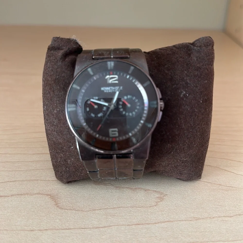 Kenneth Cole reaction unisex watch. - Picture 1 of 4